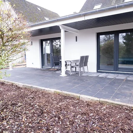 Nah Der Ostsee, 110qm Mit Eigenem Garten Vakantiehuis